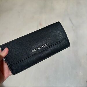 Michael Kors Flat Wallet